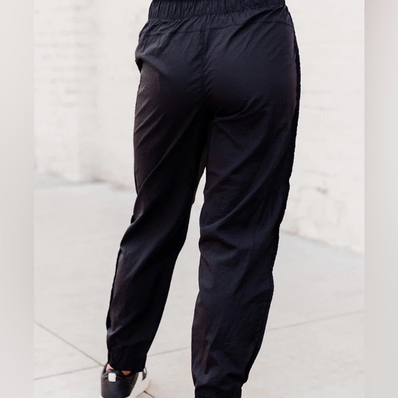 Lululemon black pants - Picture 2 of 6